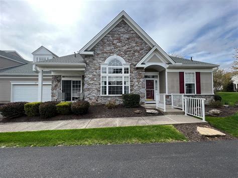 2147 Chelsea Ln, Lower Saucon Township, PA 18055